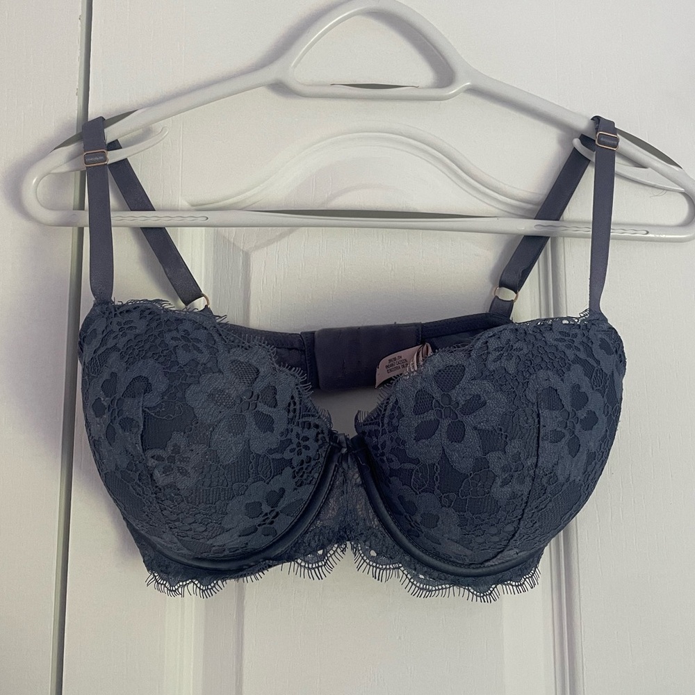 Victoria's Secret Lace Underwire Bra